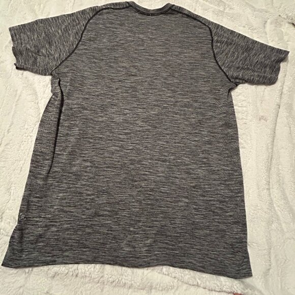 Lululemon Mens Metal Vent Tech Size XL - Picture 1 of 2